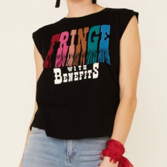 SHYANNE WOMEN'S FRINGE WITH BENEFITS GRAPHIC MUSCLE TEE - Picture 1 of 4